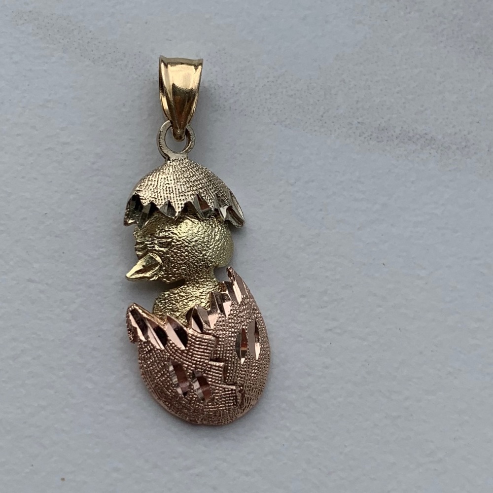 Tri-Color 14 KT Gold Chick in Egg Charm Pendant - Picture 1 of 3